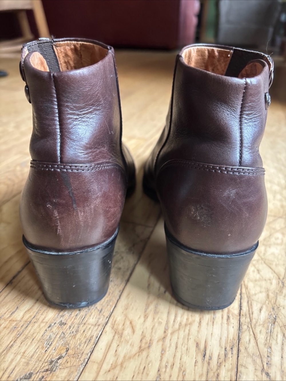 Ariat Brown Leather Ankle Booties - side snaps - Picture 3 of 8